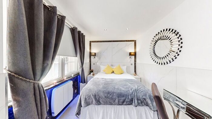 Studio To Rent In Gloucester Place, London, NW1