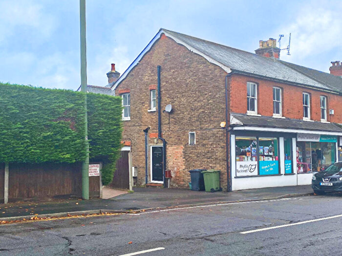 3 Bedroom Flat To Rent In Ash Hill Road, Ash, Aldershot, Surrey, GU12