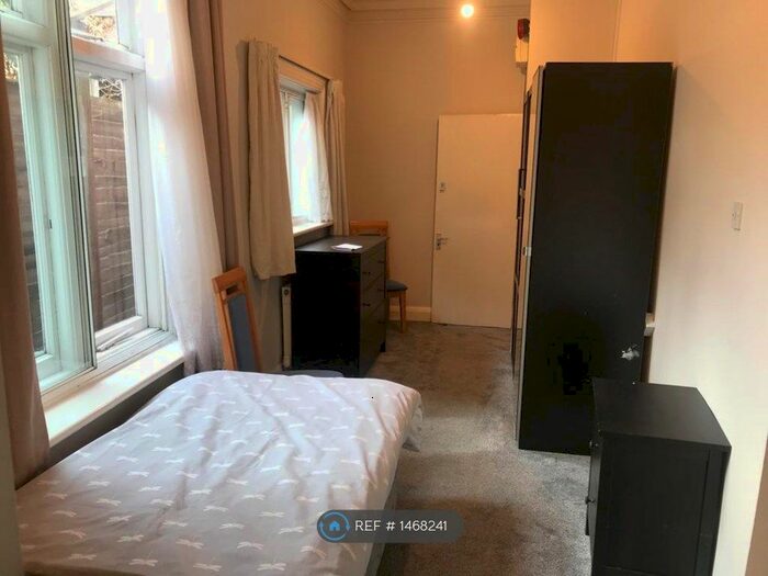 Studio To Rent In Elm Grove, Cricklewood, NW2