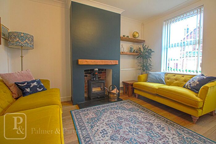 2 Bedroom Terraced House To Rent In Bergholt Road, Colchester, Essex, CO4