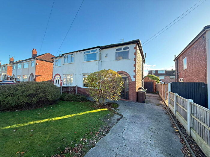 3 Bedroom Semi-Detached House For Sale In Gainsborough Avenue, Maghull, L31