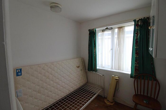 2 Bedroom Chalet For Sale In The Green, Bel Air Estate, Seawick, CO16