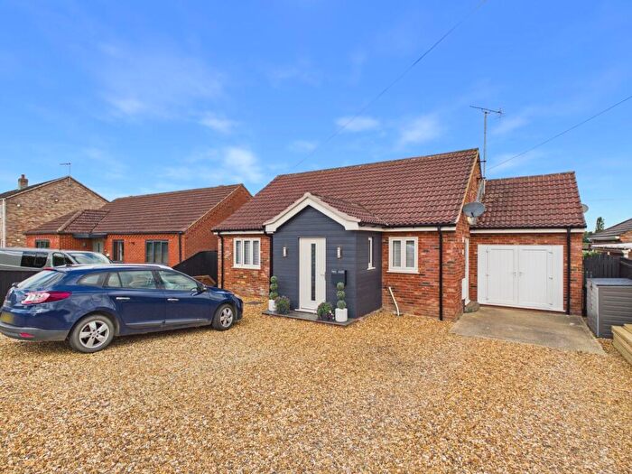 3 Bedroom Detached Bungalow For Sale In Mill Road, Wiggenhall St Mary Magdalen, King's Lynn, PE34