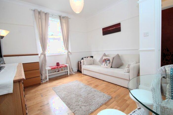 1 Bedroom Flat To Rent In Mount Pleasant Road, London, SE13