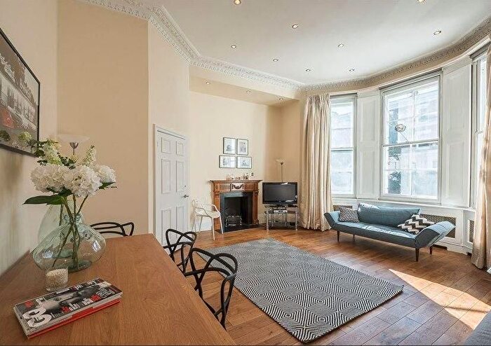 1 Bedroom Flat To Rent In Conduit Street, Mayfair, London, W1S