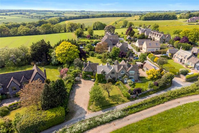 5 Bedroom Semi-Detached House For Sale In Itlay, Cirencester, GL7