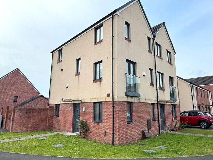 3 Bedroom Semi-Detached House To Rent In Golwg Y Garreg Wen, Swansea, SA1