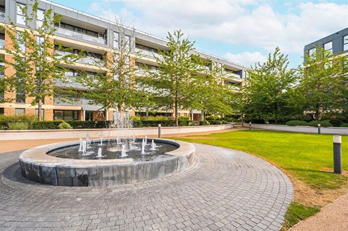 1 Bedroom Flat To Rent In Levett Square, Kew, TW9