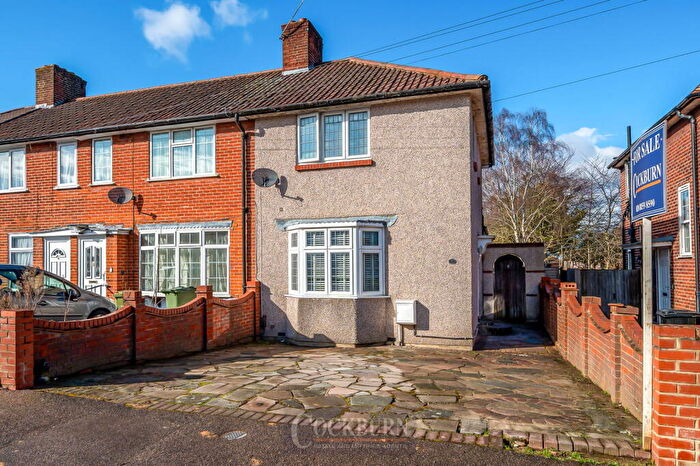 3 Bedroom End Of Terrace House For Sale In Chilham Road, Mottingham, SE9