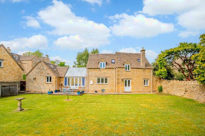 3 Bedroom Barn Conversion For Sale In Broadwell, Moreton-in-Marsh, Gloucestershire, GL56