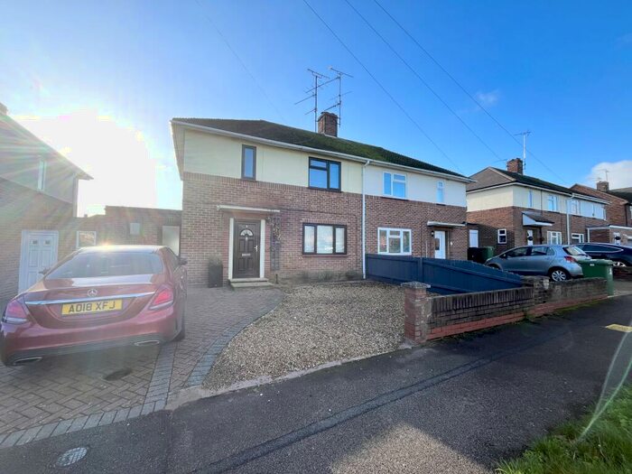 3 Bedroom Semi-Detached House To Rent In Broad Close, Peterborough, PE1