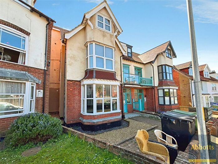 1 Bedroom Flat For Sale In Cliff Road, Sheringham, Norfolk, NR26