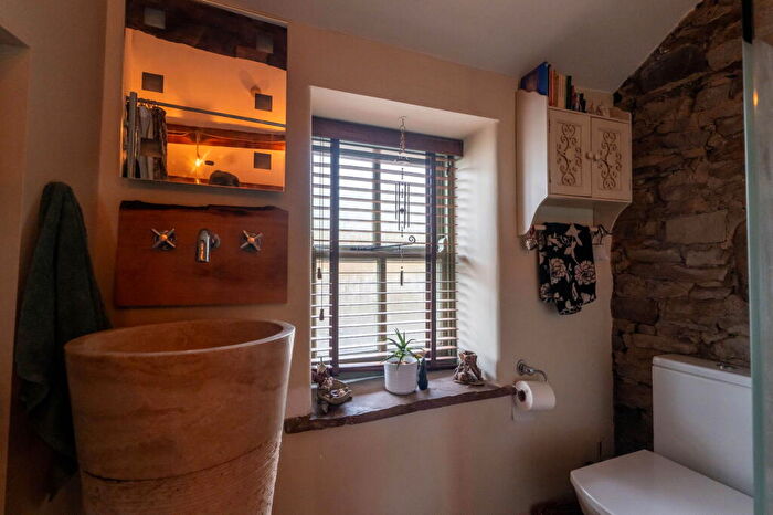 1 Bedroom Cottage For Sale In Penny Lane, Rainow, SK10