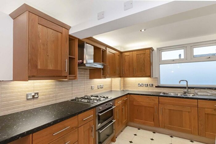 2 Bedroom Flat To Rent In Cherry Garden Street, London, SE16