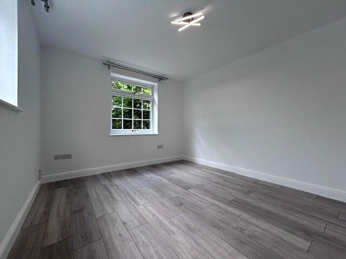 1 Bedroom Apartment To Rent In Twyford Drive, Wigmore, Luton, Beds, LU2