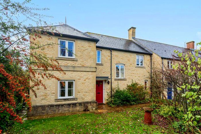 3 Bedroom Retirement Property For Sale In The Orchard, The Croft, Fairford, GL7