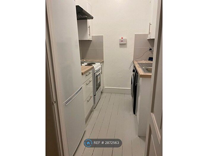 1 Bedroom Flat To Rent In Market Square, Winslow, MK18