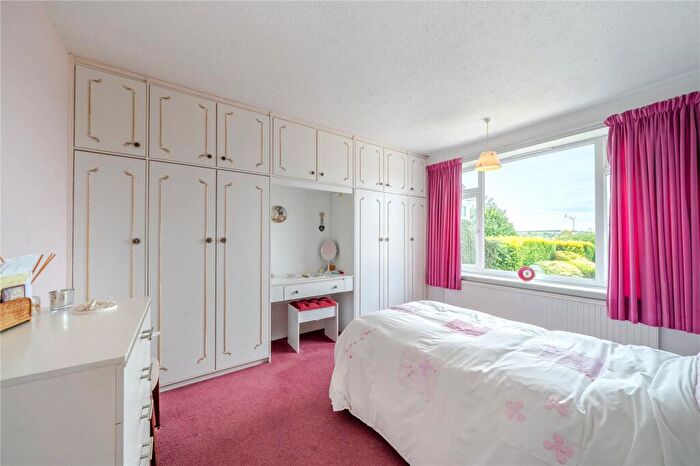 2 Bedroom Bungalow For Sale In Wrenbury Grove, Cookridge, Leeds, LS16