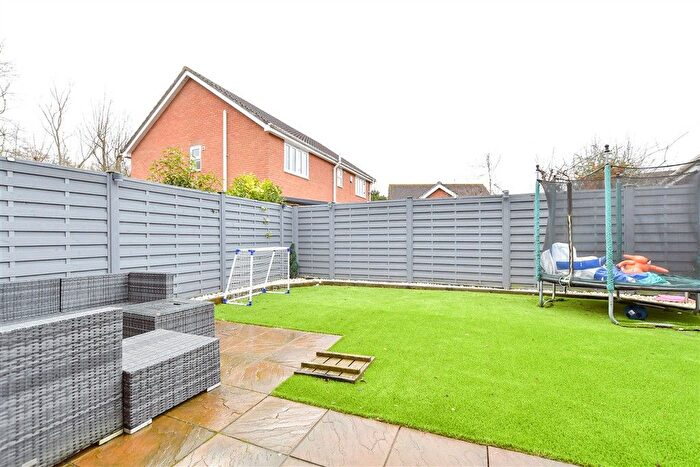 2 Bedroom End Of Terrace House For Sale In Burrows Chase, Waltham Abbey, Essex, EN9