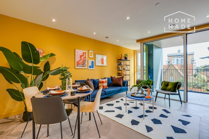 2 Bedroom Apartment To Rent In The Fold, Park Lane, CR0