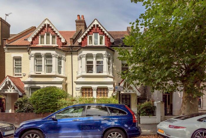 5 Bedroom Terraced House To Rent In Thornton Avenue, London W4