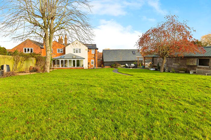 3 Bedroom Semi Detached House For Sale In Stockwell Lane, Little Meadle, Aylesbury, HP17