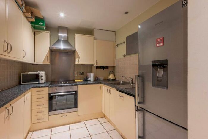 2 Bedroom Flat To Rent In New Atlas Wharf, Canary Wharf, London, E14