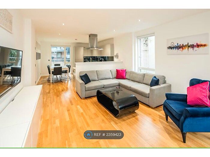 3 Bedroom Flat To Rent In Whitmore Building, London, SE16