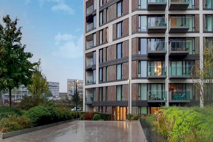 1 Bedroom Flat To Rent In Duke Of Wellington Avenue, Woolwich Riverside, London, SE18