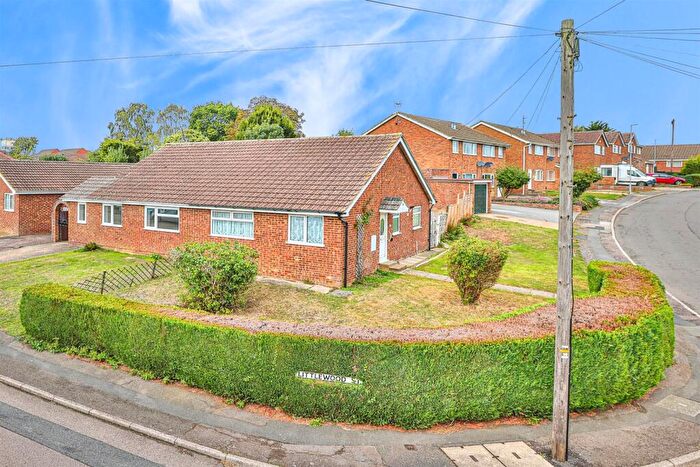 2 Bedroom Semi-Detached Bungalow To Rent In Kipton Field, Rothwell, Kettering, NN14