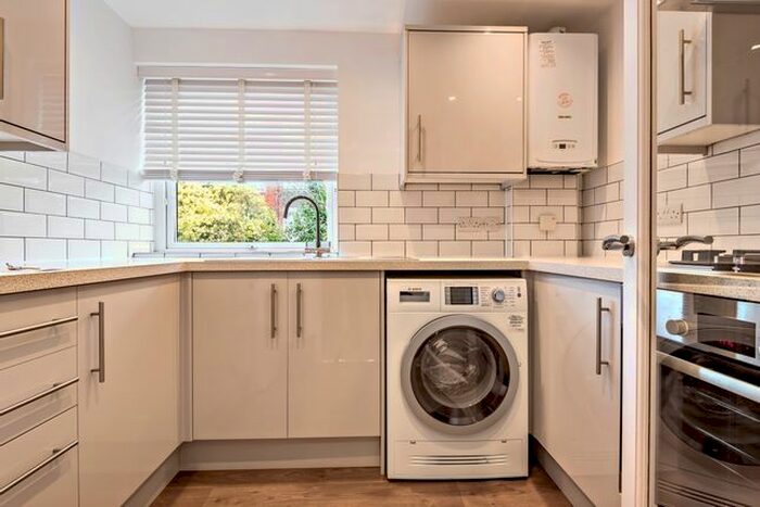 1 Bedroom Flat To Rent In Northlands Road, Southampton, SO15