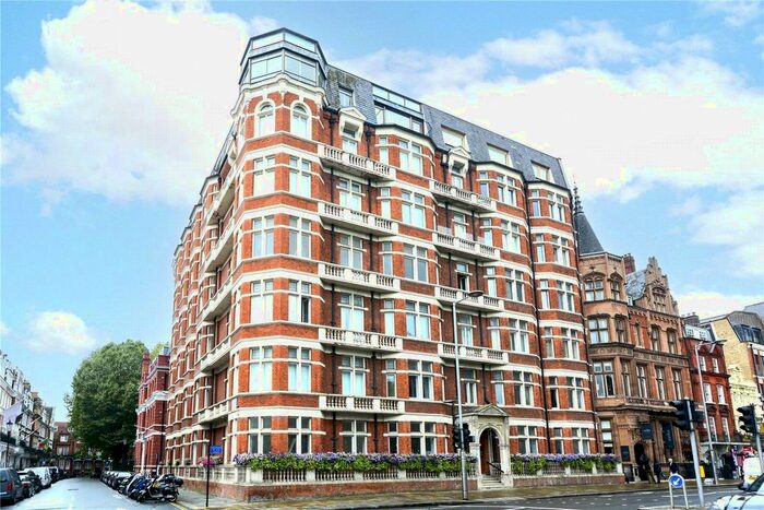 5 Bedroom Flat To Rent In Cumberland House, London, W8