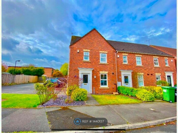 3 Bedroom End Of Terrace House To Rent In Braystones Close, Timperley, Altrincham, WA15