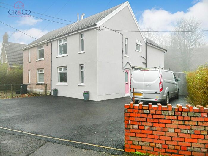 3 Bedroom Semi Detached House For Sale In Greenfield Crescent, Beaufort, Ebbw Vale, NP23