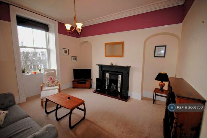 2 Bedroom Flat To Rent In Springbank Terrace, Aberdeen, AB11