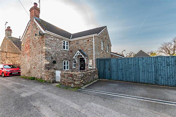 3 Bedroom Detached House For Sale In North Street, Oldland Common, Bristol, BS30