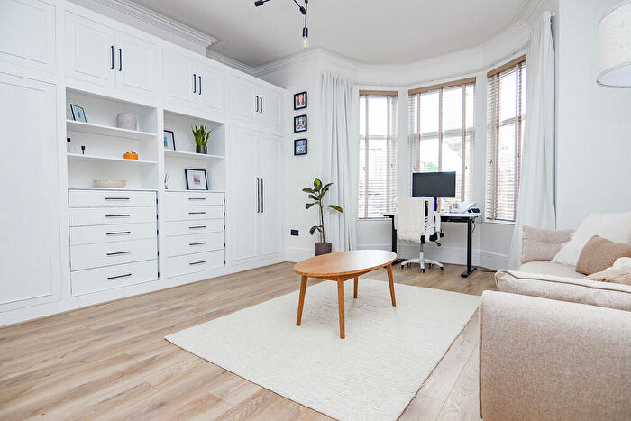 2 Bedroom Flat For Sale In Walliscote Road, Weston-super-Mare, BS23