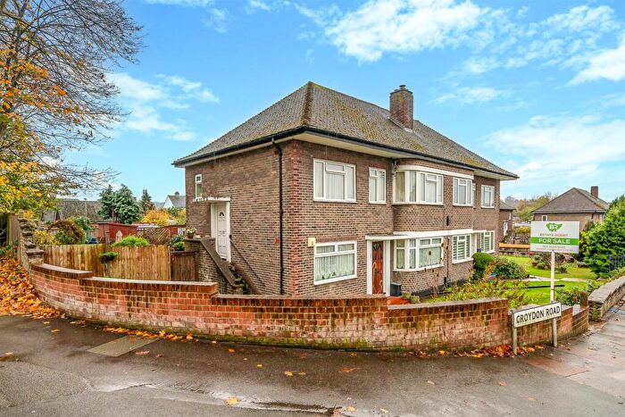 2 Bedroom Maisonette For Sale In Croydon Road, West Wickham, BR4