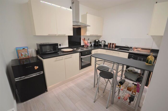 2 Bedroom Flat To Rent In Station Road, Woodhouse, S13