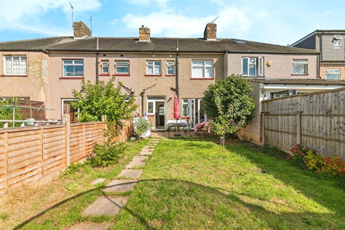 3 Bedroom Terraced House For Sale In Sandringham Road, Barking, IG11