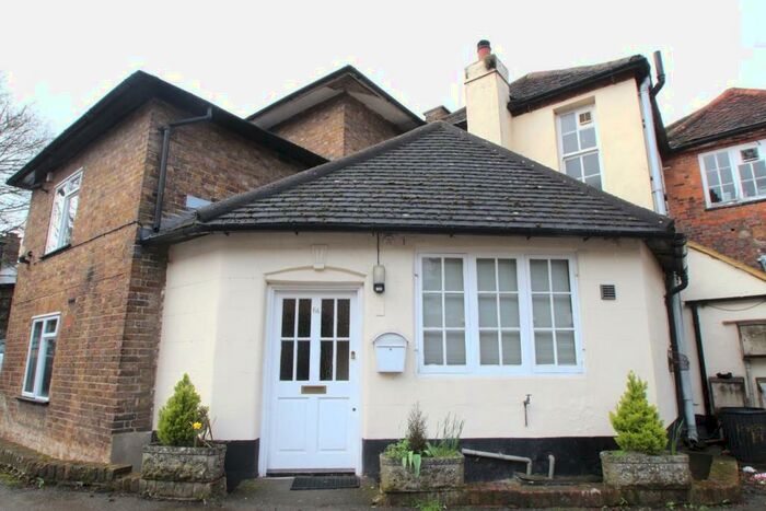 2 Bedroom Maisonette To Rent In Queensway, Hemel Hempstead, HP1