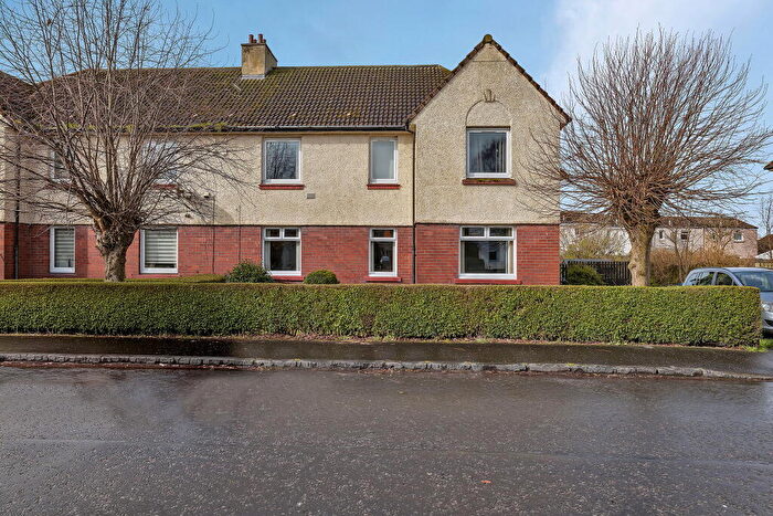 4 Bedroom Flat For Sale In Rufflees Avenue, Barrhead, Glasgow, East Renfrewshire, G78
