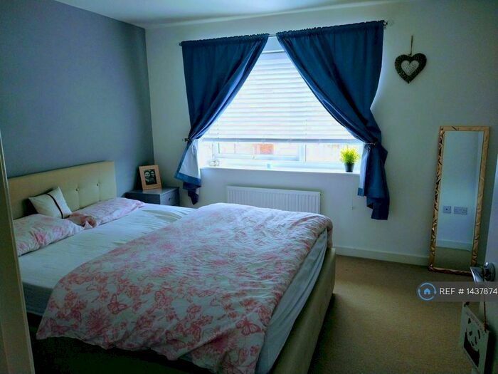 2 Bedroom Semi-Detached House To Rent In Penton Road, Manchester, M12