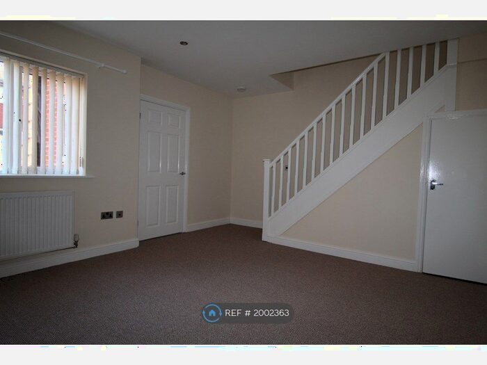 3 Bedroom End Of Terrace House To Rent In Wild Street, Heywood, OL10