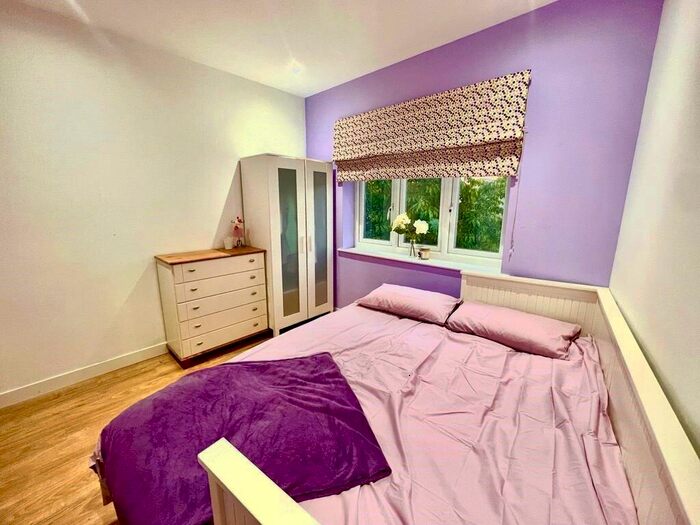 1 Bedroom End Of Terrace House To Rent In Lincoln Crescent, Enfield, EN1