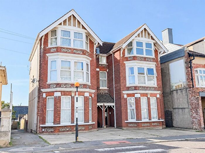 2 Bedroom Flat To Rent In London Road, Bexhill, TN39