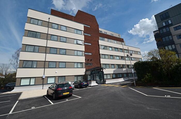 1 Bedroom Flat To Rent In Union House, Clayton Road, Hayes, UB3