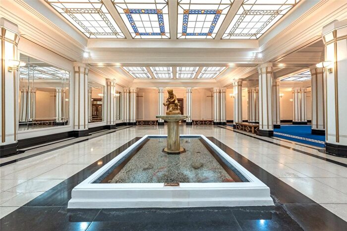 4 Bedroom Flat For Sale In Berkeley Court, Baker Street, London, NW1