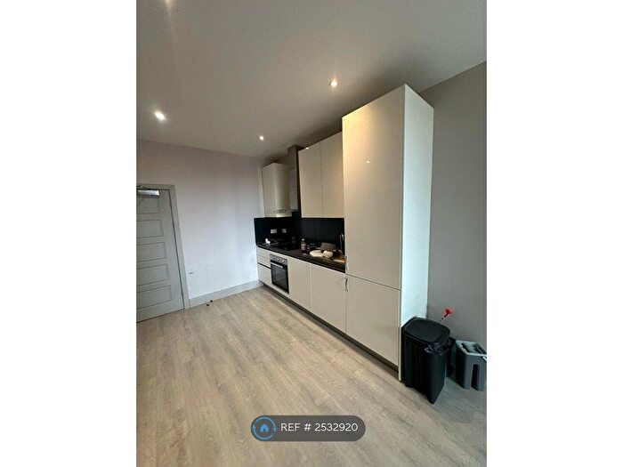 1 Bedroom Flat To Rent In Cube House, Stoke Mandeville, Aylesbury, HP22