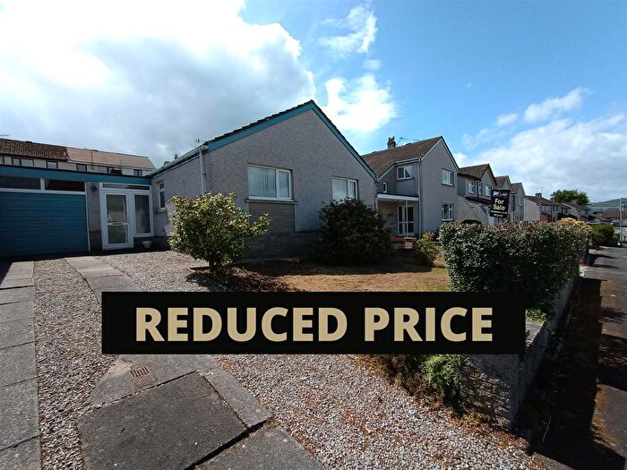 2 Bedroom Semi-Detached Bungalow For Sale In Drumsleet Avenue, Cargenbridge, Dumfries, DG2